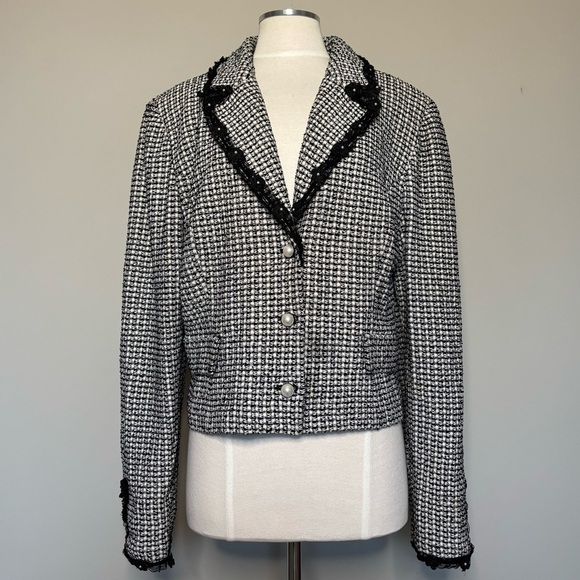 St John Couture Blazer Black White Tweed Pearl Buttons and Lace Trim, size 16 - Picture 1 of 13